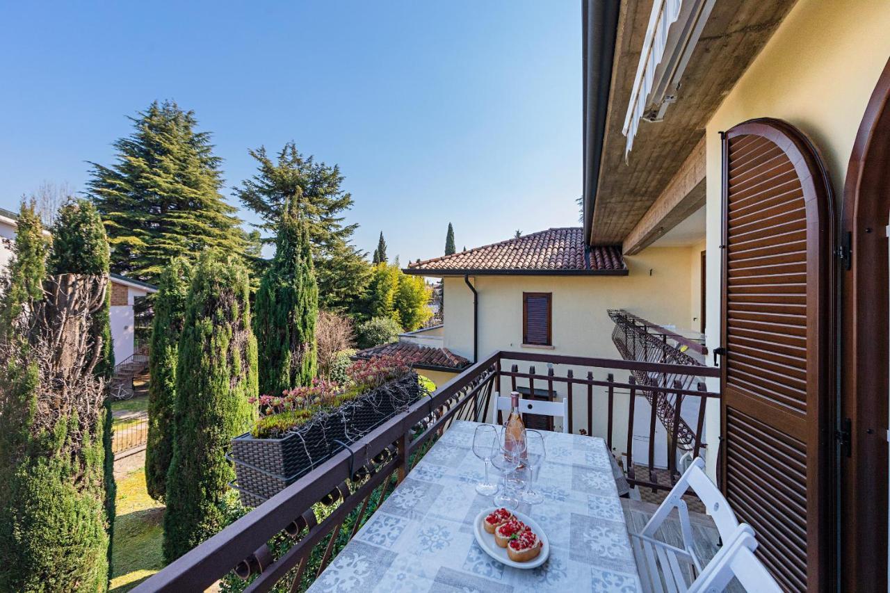 Appartamento Mazzini P1-25 By Wonderful Italy Сирмионе Екстериор снимка